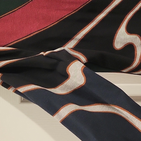 Colorful Abstract Patterned Cardigan - Picture 4 of 11